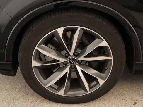 Certified 2023 Audi SQ7 Prestige AWD/4WD image 38