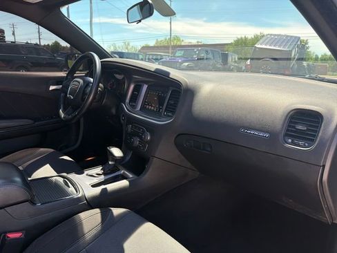 Used 2021 Dodge Charger SXT w/ Blacktop Package image 34