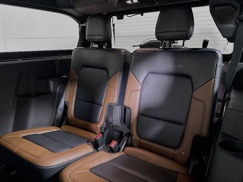 Used 2023 Ford Bronco Outer Banks image 21