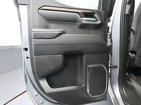 Used 2023 Chevrolet Silverado 1500 LT AWD/4WD image 38