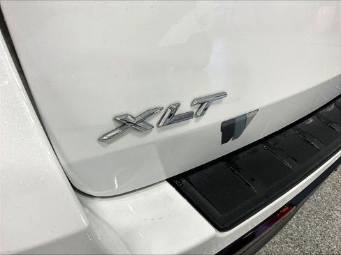 Used 2022 Ford Explorer XLT w/ Equipment Group 202A AWD/4WD image 24