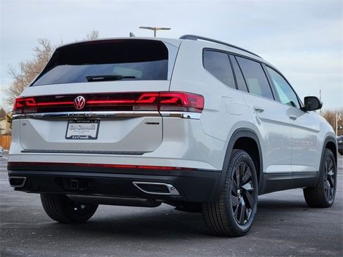 New 2026 Volkswagen Atlas SE image 7
