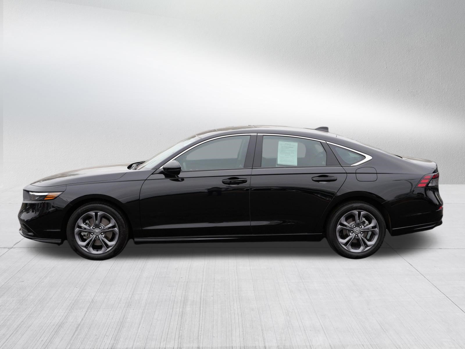 Used 2024 Honda Accord EX-L image 4