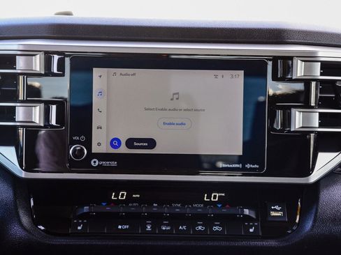 Used 2022 Toyota Tundra SR5 w/ SR5 Premium Package image 17