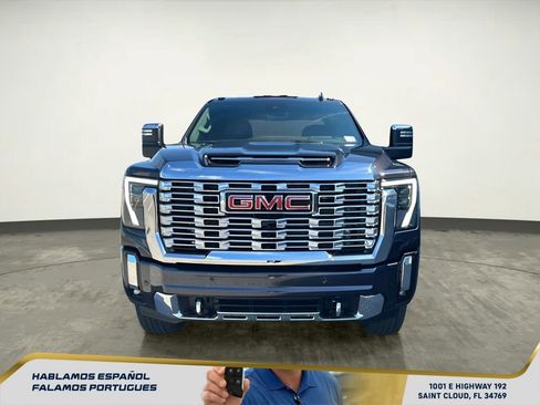 New 2026 GMC Sierra 2500 Denali w/ Denali Reserve Package image 9