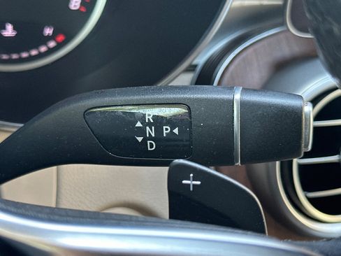 Used 2021 Mercedes-Benz GLC 300 image 18