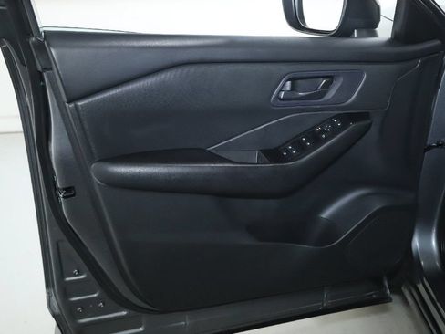 Used 2024 Nissan Rogue S AWD/4WD image 15