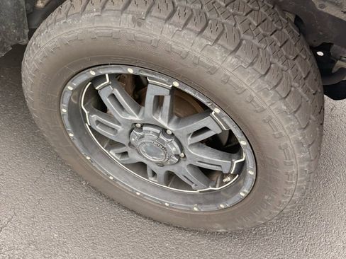 Used 2018 Toyota Tundra SR5 w/ SR5 Upgrade Package image 4