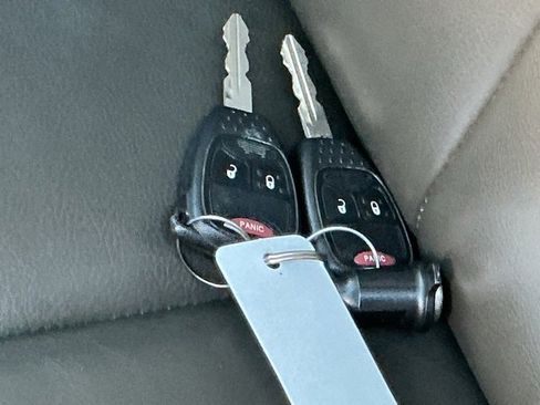 Used 2017 Jeep Wrangler Unlimited Sahara w/ Connectivity Group image 17