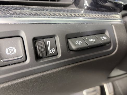Used 2024 Cadillac XT5 Sportv w/ Technology Package AWD/4WD image 28