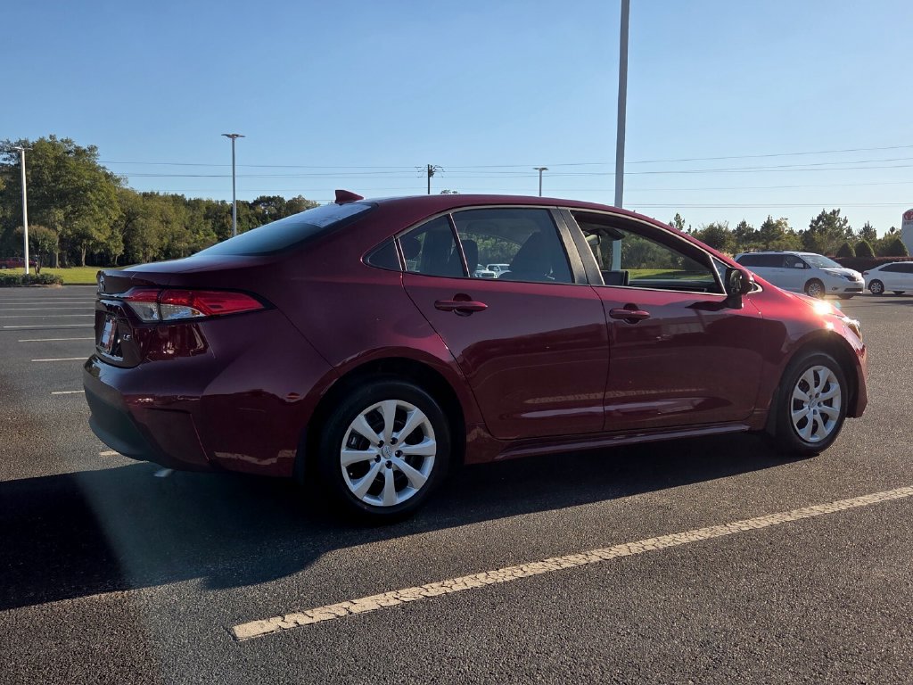 New 2027 Toyota Corolla LE FWD image 12