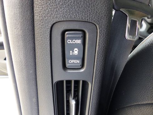 Used 2024 Honda Odyssey Elite image 43