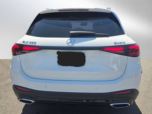 Certified 2026 Mercedes-Benz GLC 300 4MATIC image 4