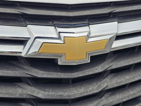 Used 2023 Chevrolet Equinox LS image 51