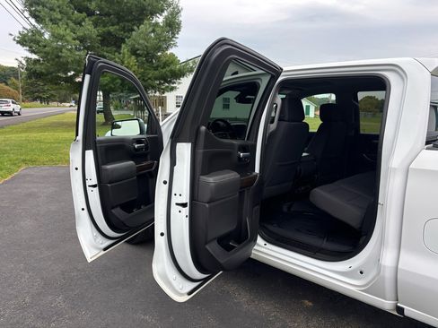 Used 2021 GMC Sierra 1500 SLE image 35