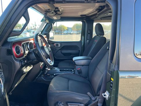 Used 2023 Jeep Wrangler Rubicon image 14