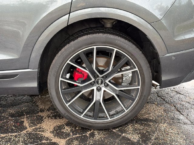 Used 2019 Audi Q8 Premium Plus w/ Premium Plus AWD/4WD image 19
