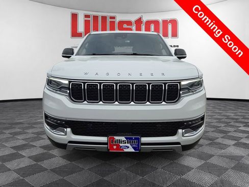 Used 2024 Jeep Wagoneer Series II AWD/4WD image 2
