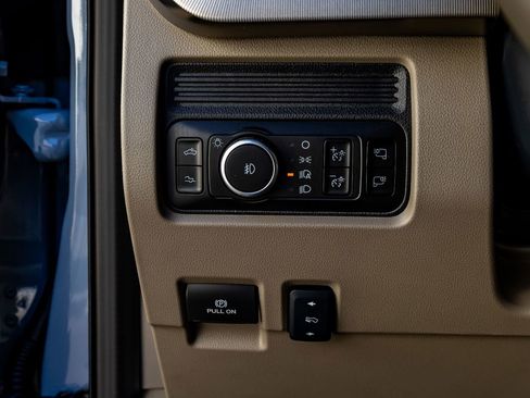 Used 2026 Ford F450 Platinum w/ Platinum Plus Package image 22