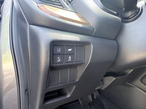 Used 2017 Honda CR-V EX-L image 19
