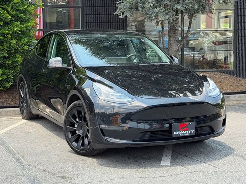 Used 2021 Tesla Model Y Long Range AWD/4WD image 7
