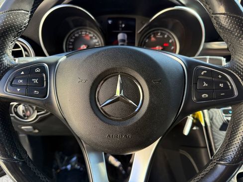 Used 2019 Mercedes-Benz GLC 300 4MATIC Coupe image 20