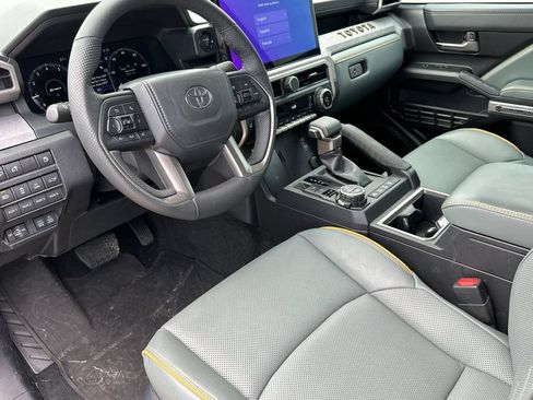 Certified 2025 Toyota Tacoma 4x4 Double Cab Hybrid image 10