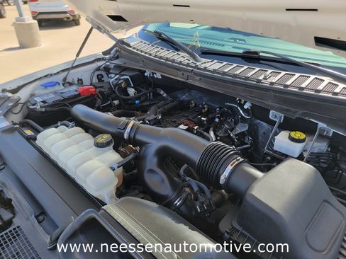 Used 2024 Ford Expedition Max XLT image 34