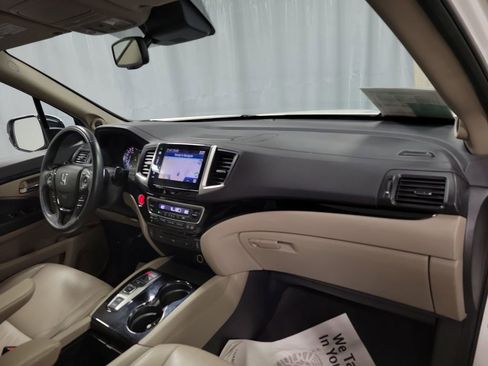Used 2016 Honda Pilot Touring image 27