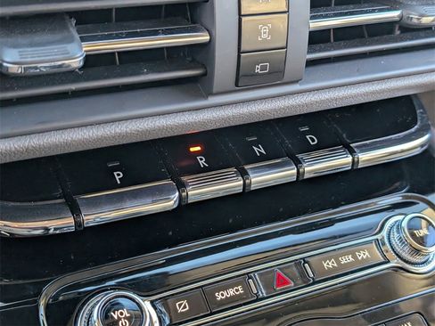 Used 2022 Lincoln Corsair AWD w/ Premium Package image 30