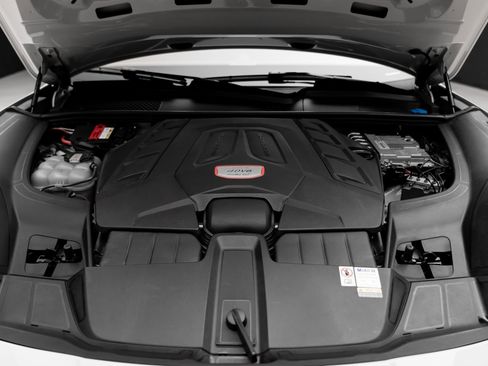Used 2022 Porsche Cayenne Turbo GT AWD/4WD image 82