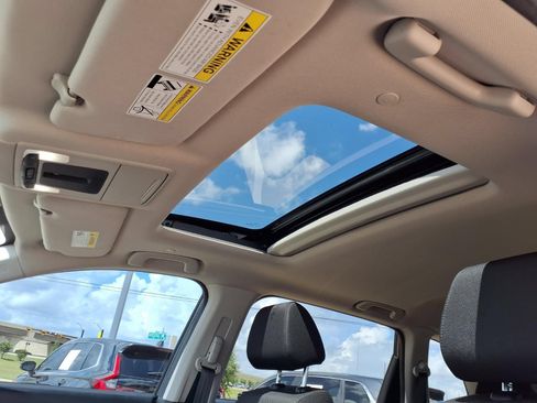 Used 2023 Honda CR-V EX image 10