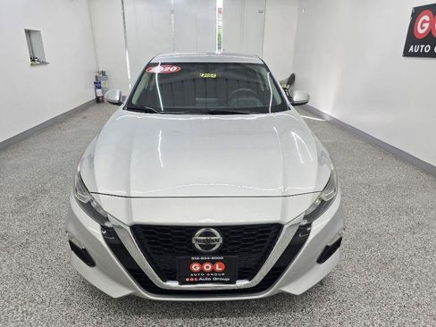 Used 2020 Nissan Altima 2.5 S FWD image 2