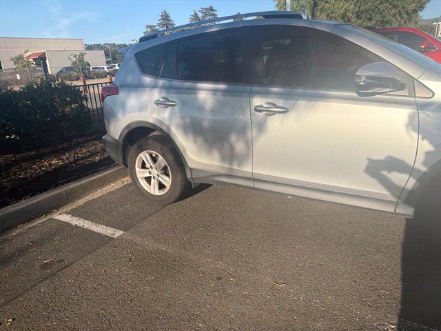 Used 2013 Toyota RAV4 XLE FWD image 16