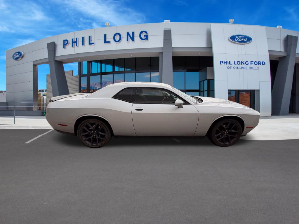 Used 2020 Dodge Challenger SXT w/ Blacktop Package RWD image 7