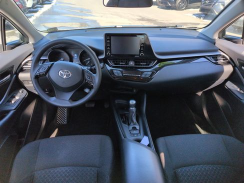 Used 2021 Toyota C-HR LE FWD image 9