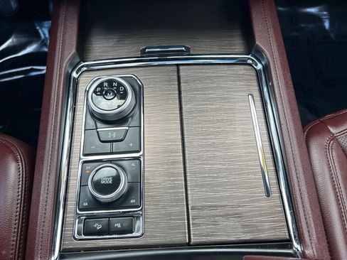 Used 2023 Ford Expedition Limited image 36
