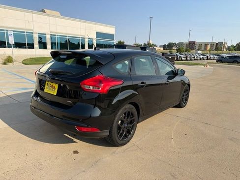 Used 2018 Ford Focus SEL w/ Winter Package FWD image 3