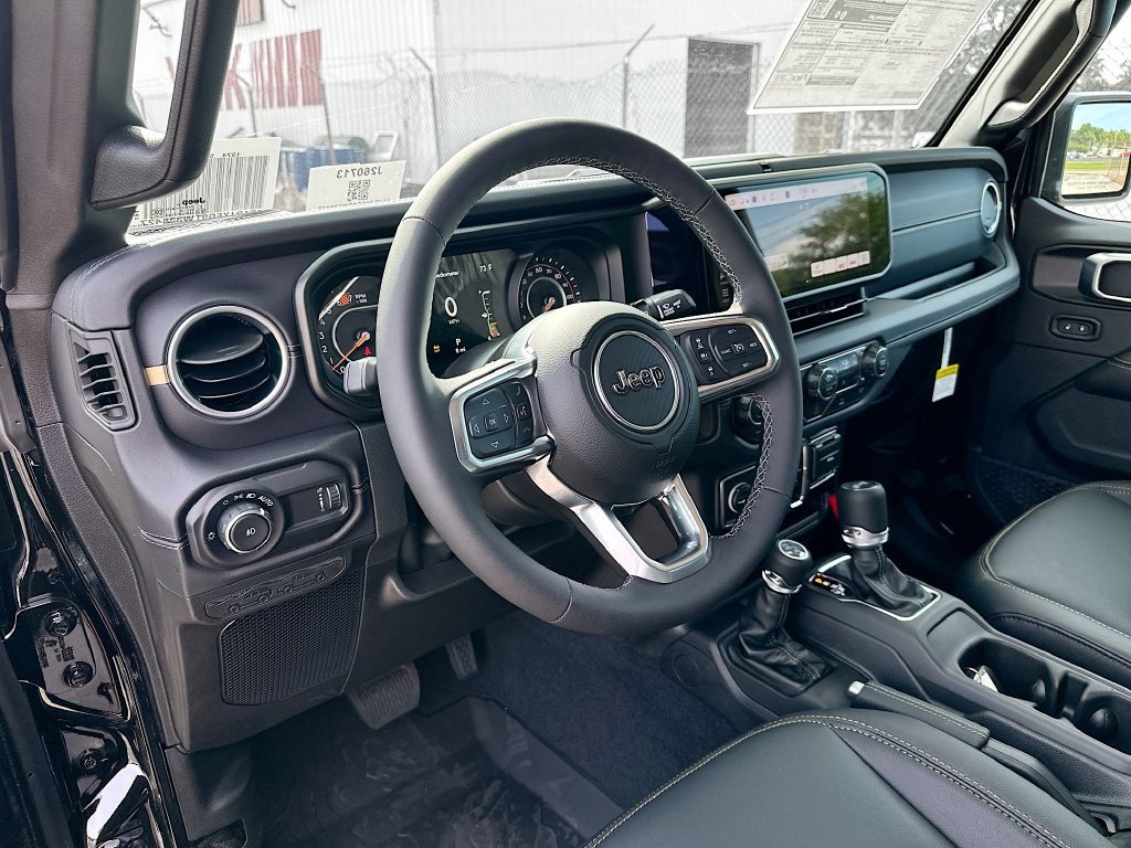 New 2026 Jeep Wrangler Unlimited Sahara AWD/4WD image 13