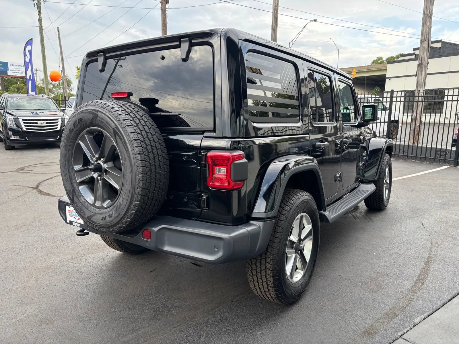 Used 2020 Jeep Wrangler Unlimited Sahara AWD/4WD image 18
