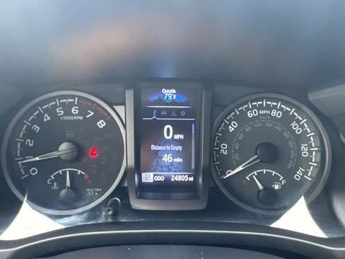 Used 2023 Toyota Tacoma TRD Off-Road AWD/4WD image 16
