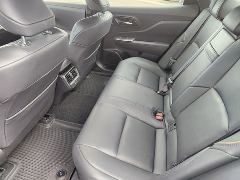 Used 2023 Toyota Crown Platinum image 21