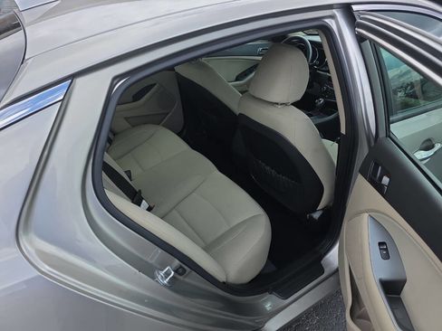 Used 2013 Kia Optima LX FWD image 12