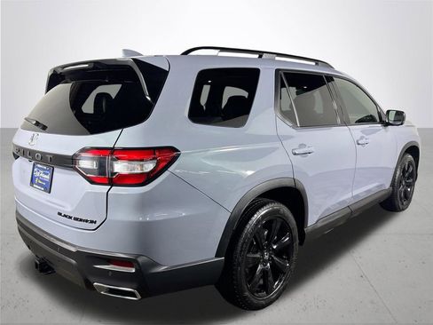 Certified 2025 Honda Pilot Black Edition image 7