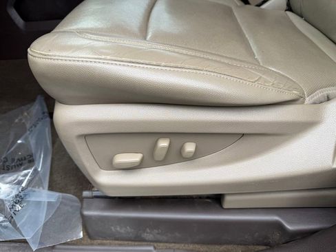 Used 2018 Chevrolet Silverado 1500 LTZ Z71 w/ LTZ Plus Package image 13