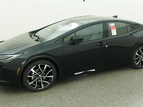 New 2026 Toyota Prius Plug-In Hybrid FWD image 35