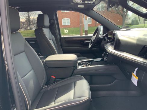 New 2026 Chevrolet Tahoe Premier w/ Sun And Tow Package AWD/4WD image 14