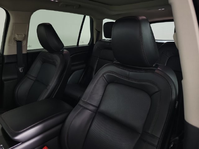 Used 2024 Lincoln Aviator Reserve w/ Jet Package RWD image 18
