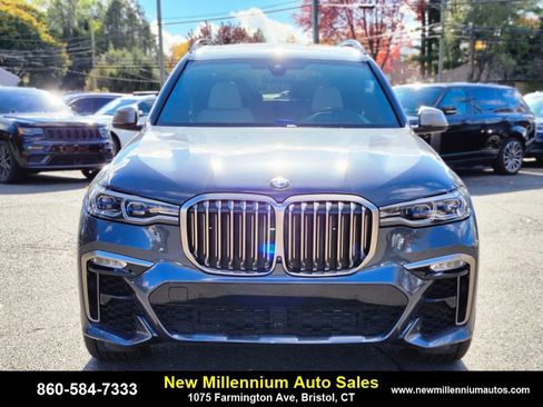 Used 2020 BMW X7 M50i w/ Executive Package image 8