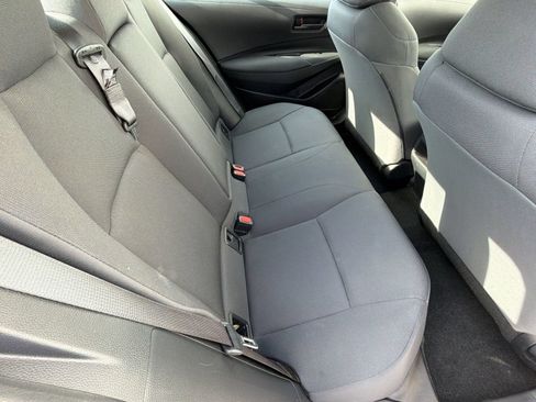 Used 2022 Toyota Corolla LE FWD image 33